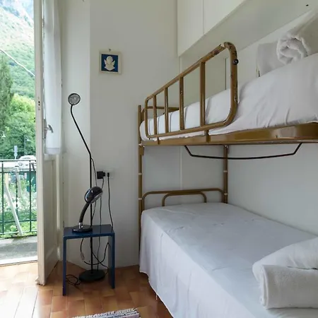 Riva Bianca Beach Lejlighed Lierna